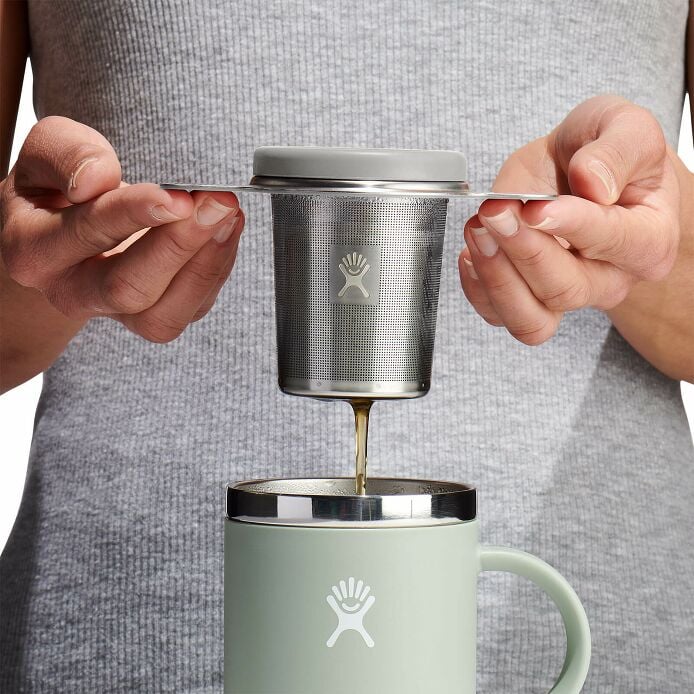 tea-infuser-u2 drif035-tea-infuser-birch-hb-pour_1.jpg