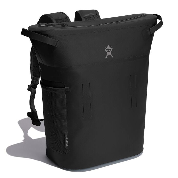 20-l-day-escapetm-pack-g0 20-l-day-escape-soft-cooler-pack-black-angled_1.jpg