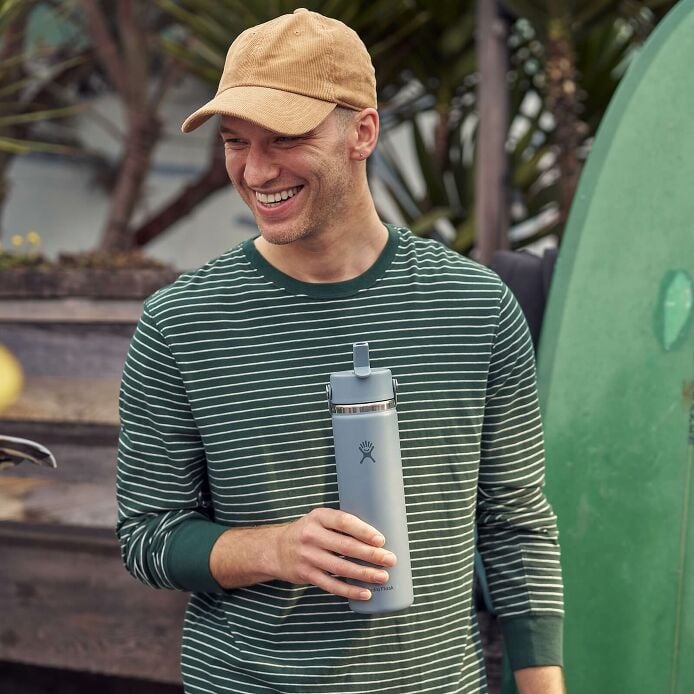 24-oz-wide-mouth-with-flex-straw-cap-i5 hf_s26_mcinnis_0232_13.jpg