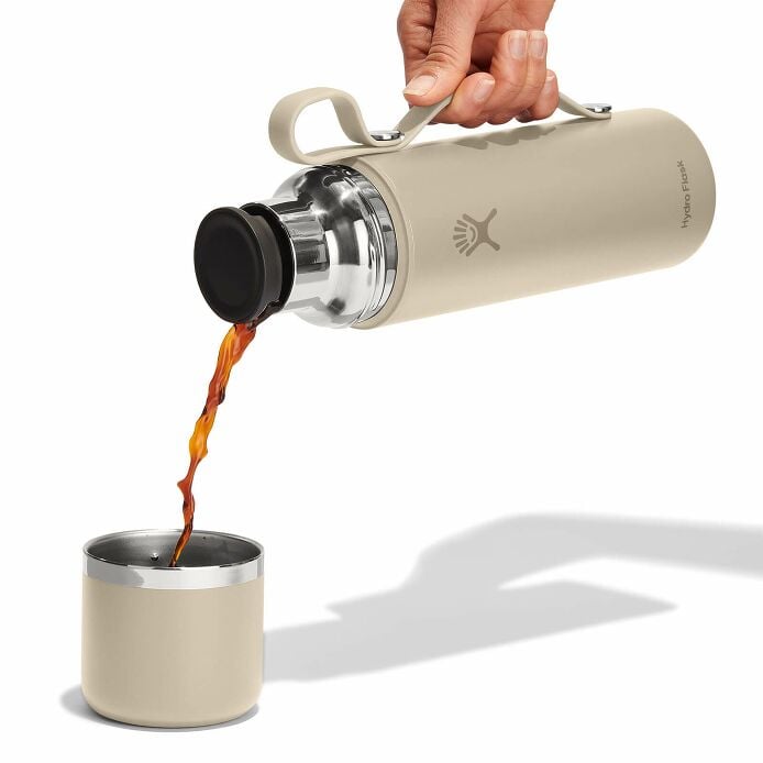 28-oz-hot-flask-and-cup-i4 hot-flask-_-cup-oat-pour.jpg