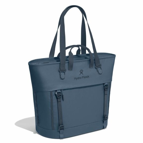 carryouttm-soft-cooler-tote-30-l-s2 maxiit384-carryout-tote-30l-harbor-blue-angled_1_1.jpg